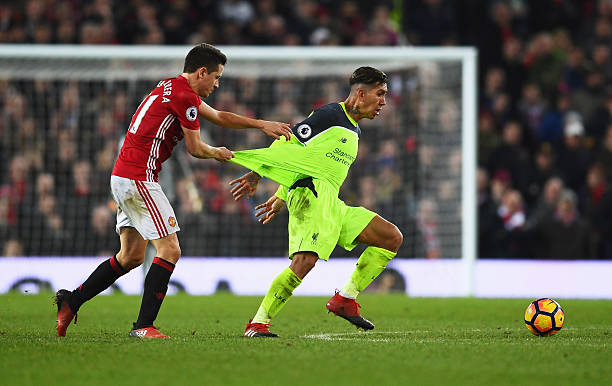 员展现自信 员展现自信